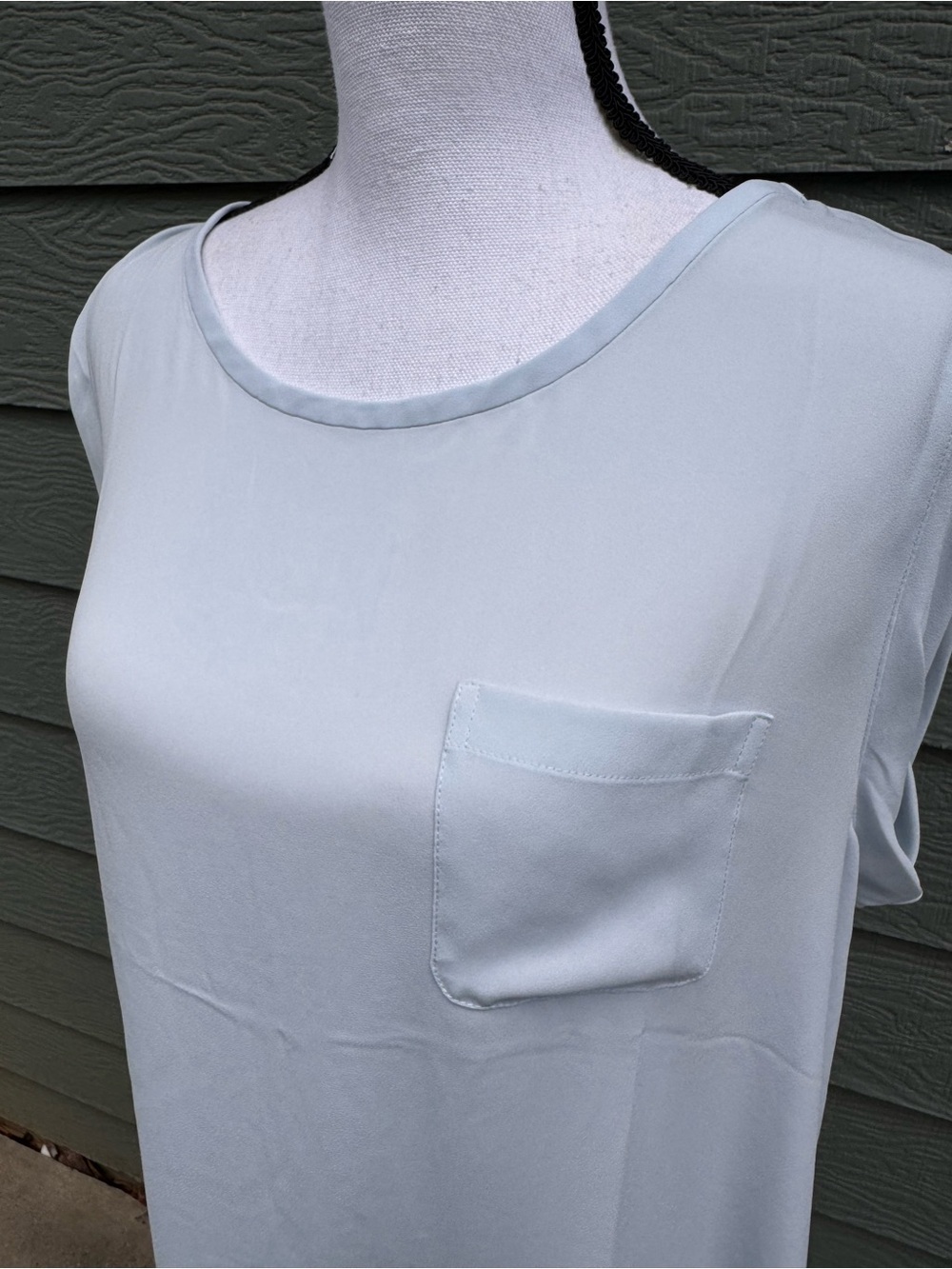 LOFT Sheer Light Blue Sleeveless Blouse Size Large - Picture 3 of 10